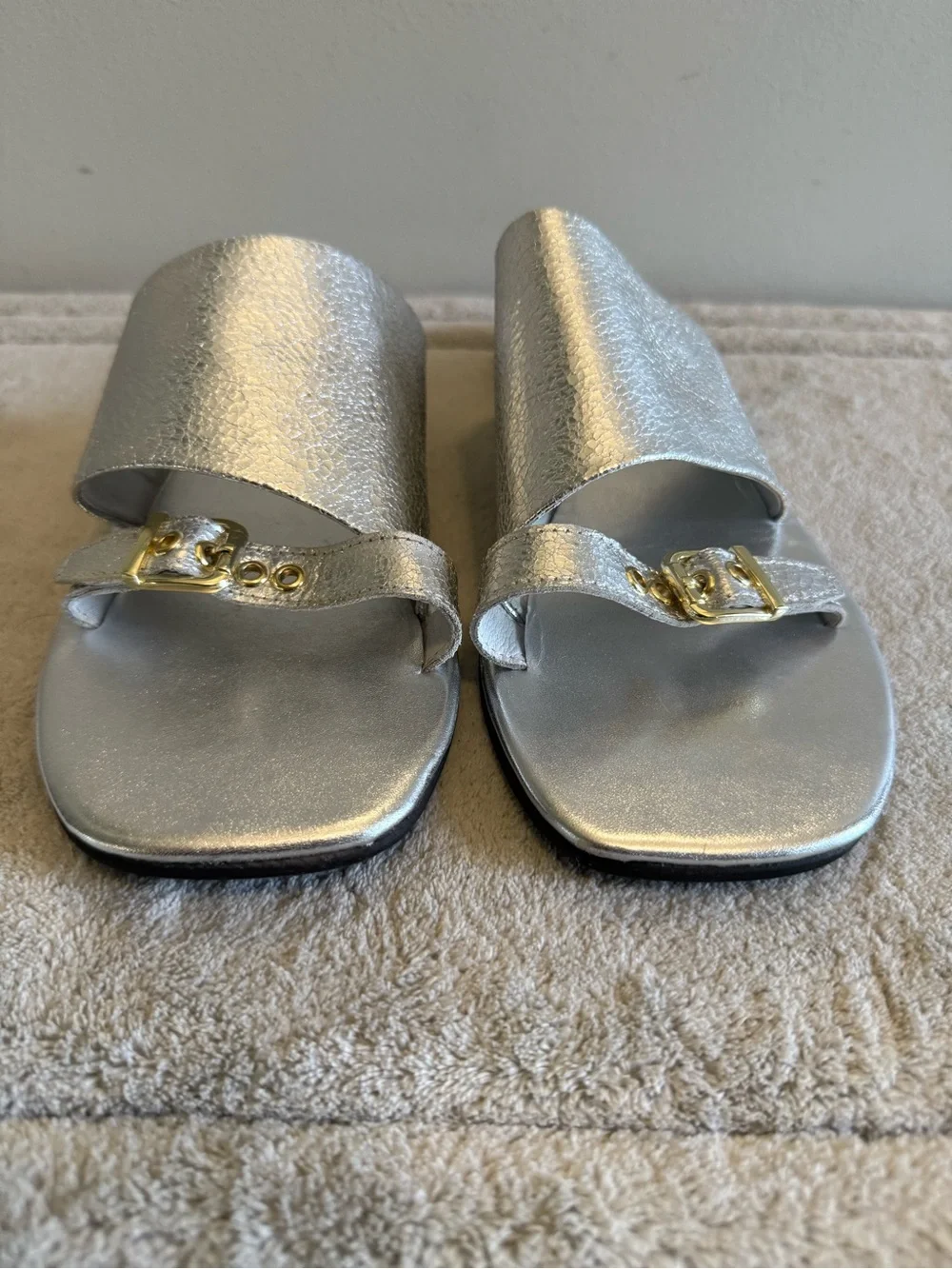 Free People Mila Metallic Silver Women’s Slide Sandals with Toe Strap NEW